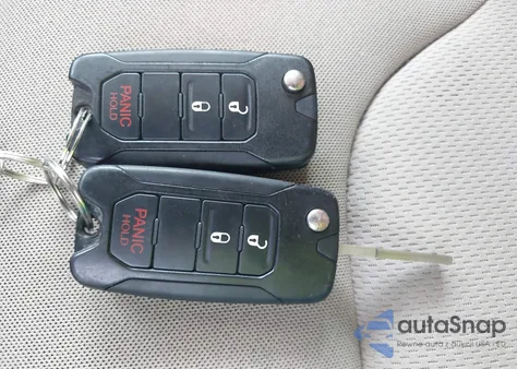 2015 Jeep Renegade Latitude из США, поврежденный, VIN ZACCJBBH0FPB72084